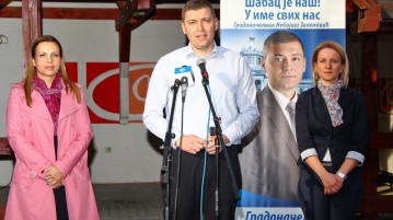 Niko sa strane nama neće doneti ni nove poslove, ni bezbrižan život