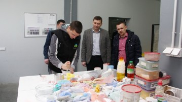 Gradonačelnik Šapca Nebojša Zelenović posetio grafički centar „Nova“