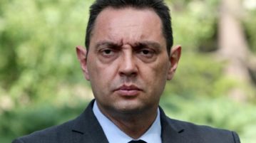 MINISTAR VULIN DA NE ŠIRI DEFETIZAM I PANIKU VEĆ DA POŠTUJE USTAV
